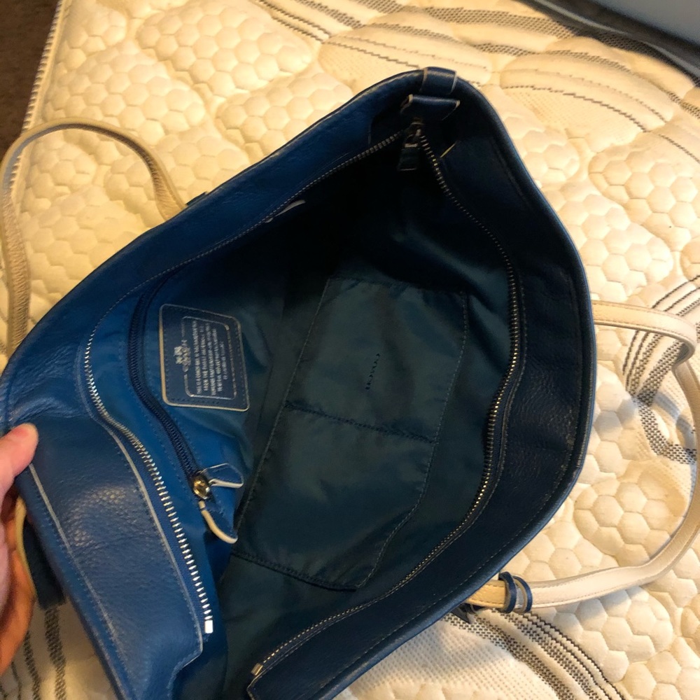 Purse - Picture 2 of 2